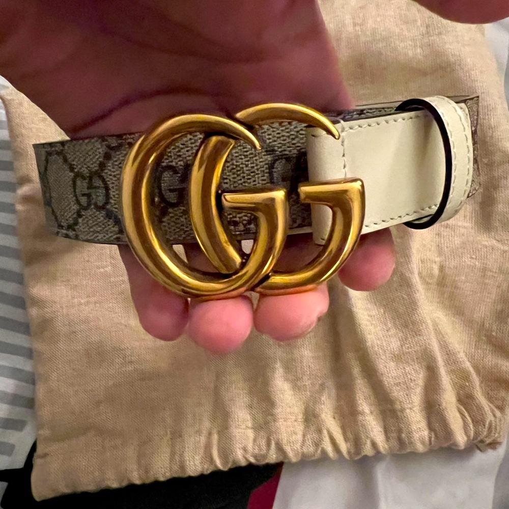 Authentic- comes with box and dust bag. Gucci marmont belt